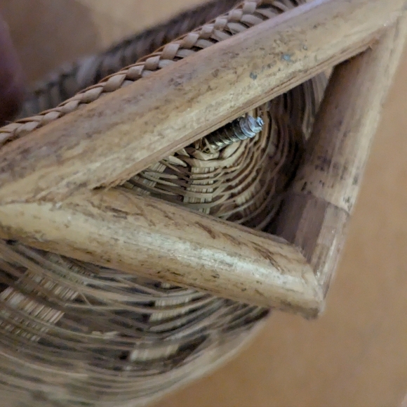 Woven Wicker Straw Baskets Wall Wooden Mount Set of Three Home Decor - Picture 4 of 11